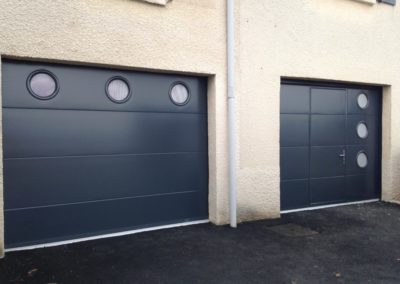 Portes de garage sectionnelle avec portillon intégré